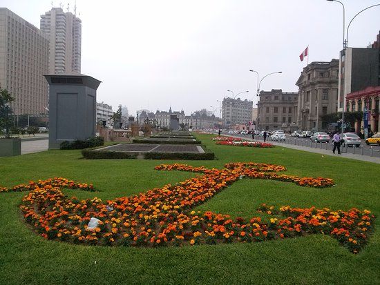 Paseo de los Héroes Navales